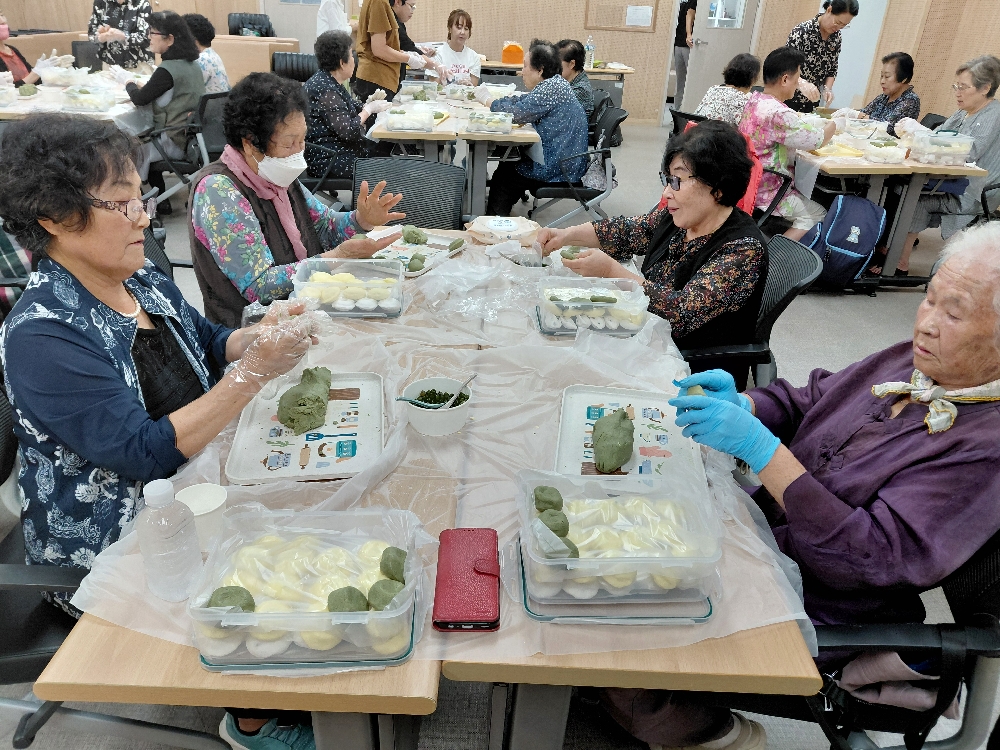 풍성한 나눔 행복한 추석 ‘사랑의 송편만들기 & 송편 나눔’